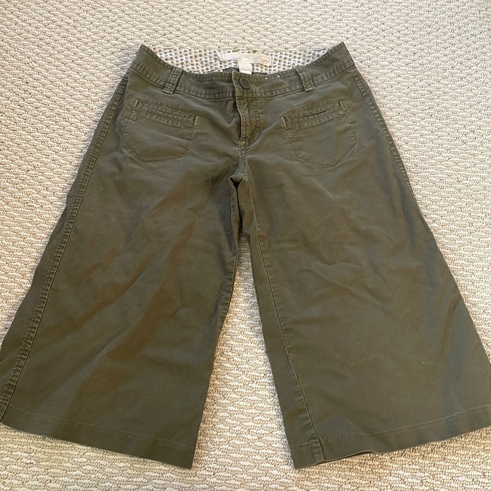 Old Navy Low Rise Olive Green Culotte Jeans w Pockets